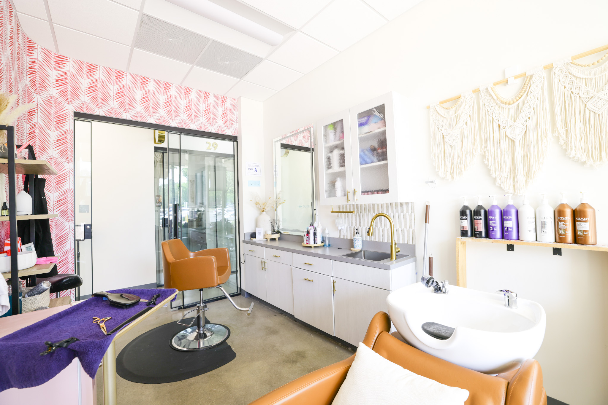 Salon suite interior