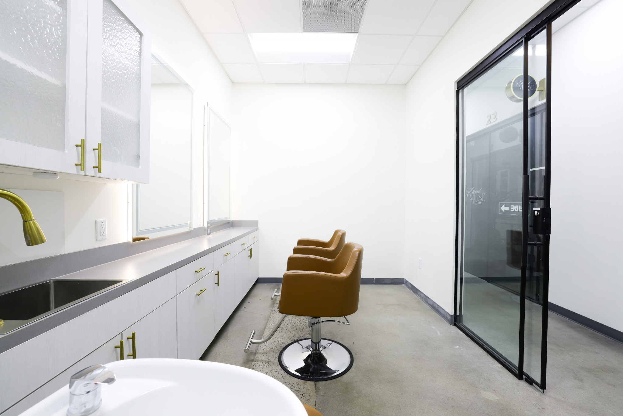 Private salon suite